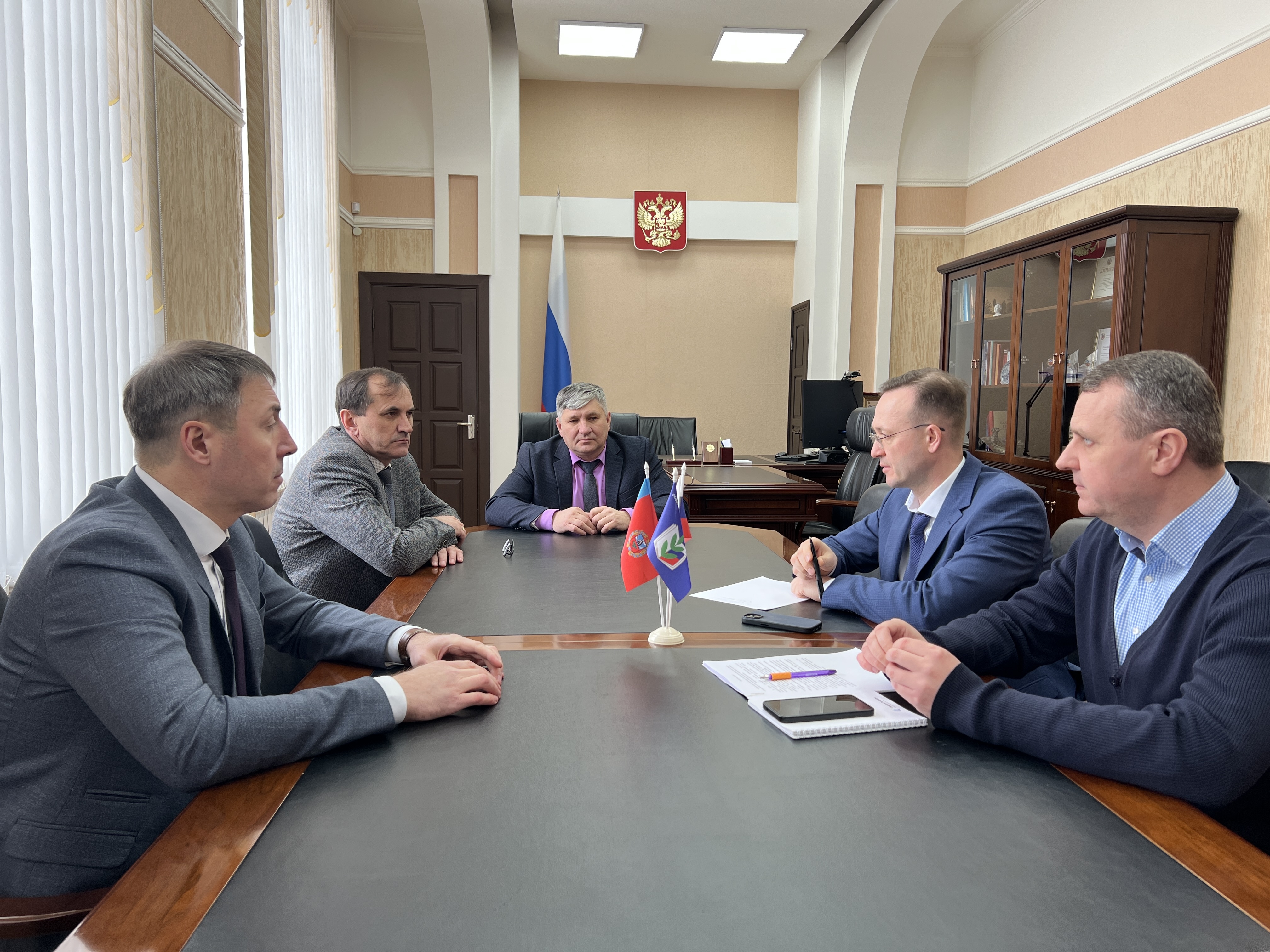 Совещание главы города с представителями правительства Алтайского края