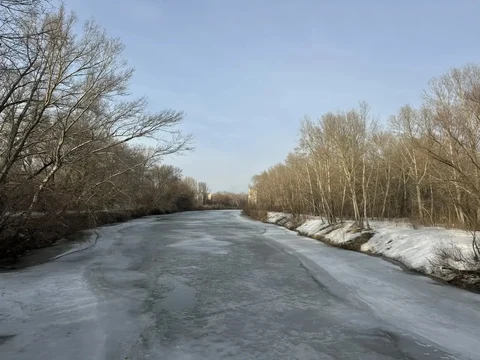 Внимание: весенний лёд