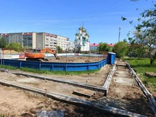 территория у Храма всех святых