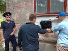 закрашивают надписи