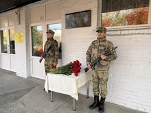 открытие таблички