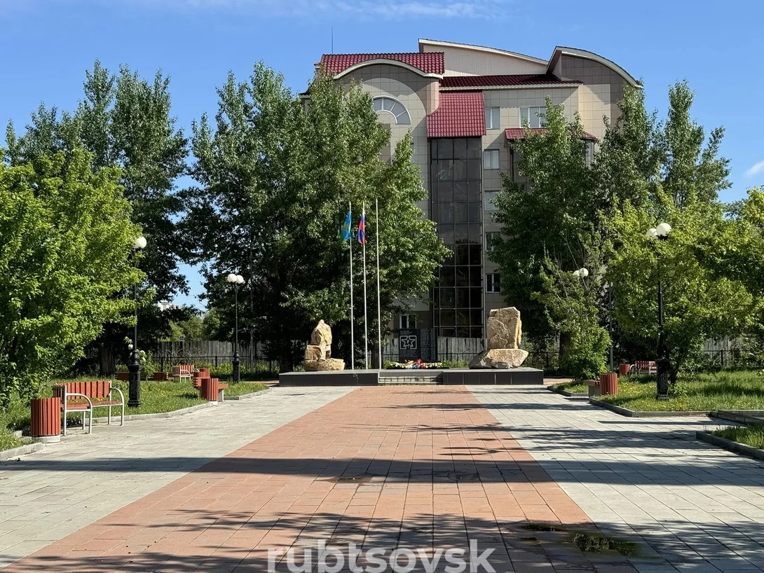 Сквер Комсомольской славы
