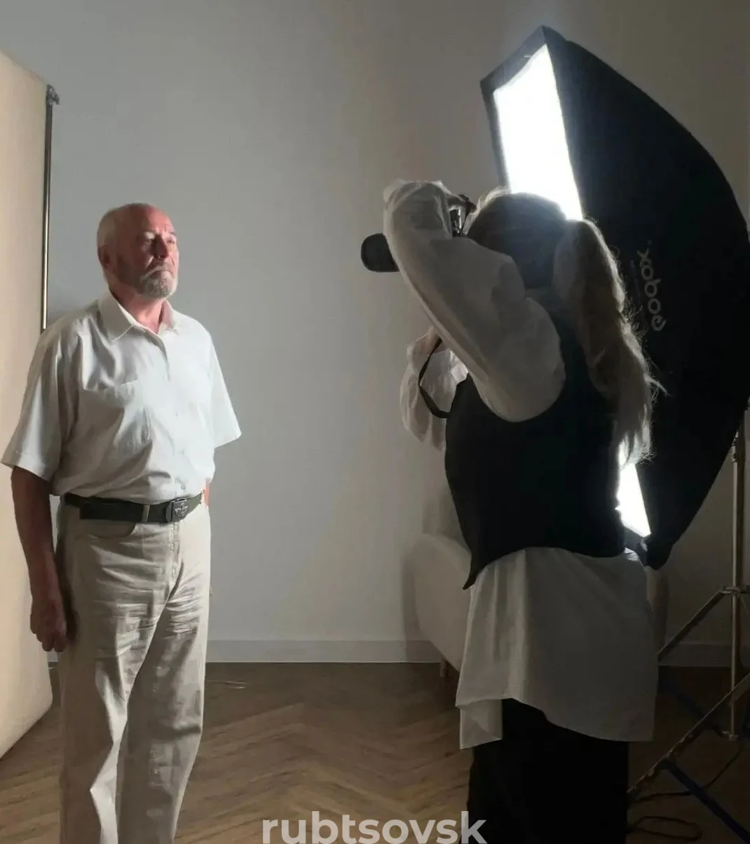 Алёна Курчатова фотографирует