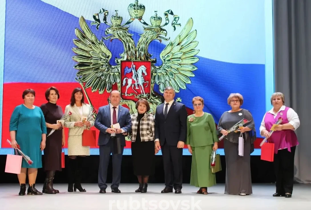 Награждаемые с Главой на сцене